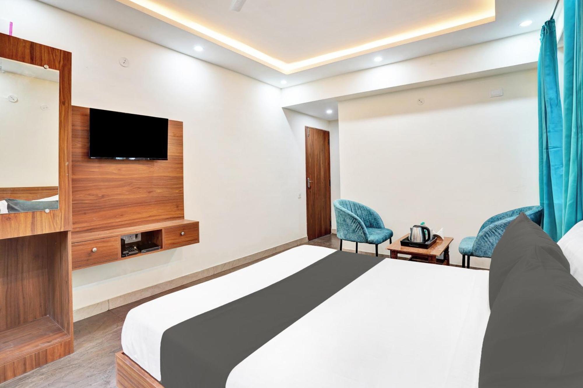 Hotel O Gayathri Metro Deluxe Bangalore Extérieur photo