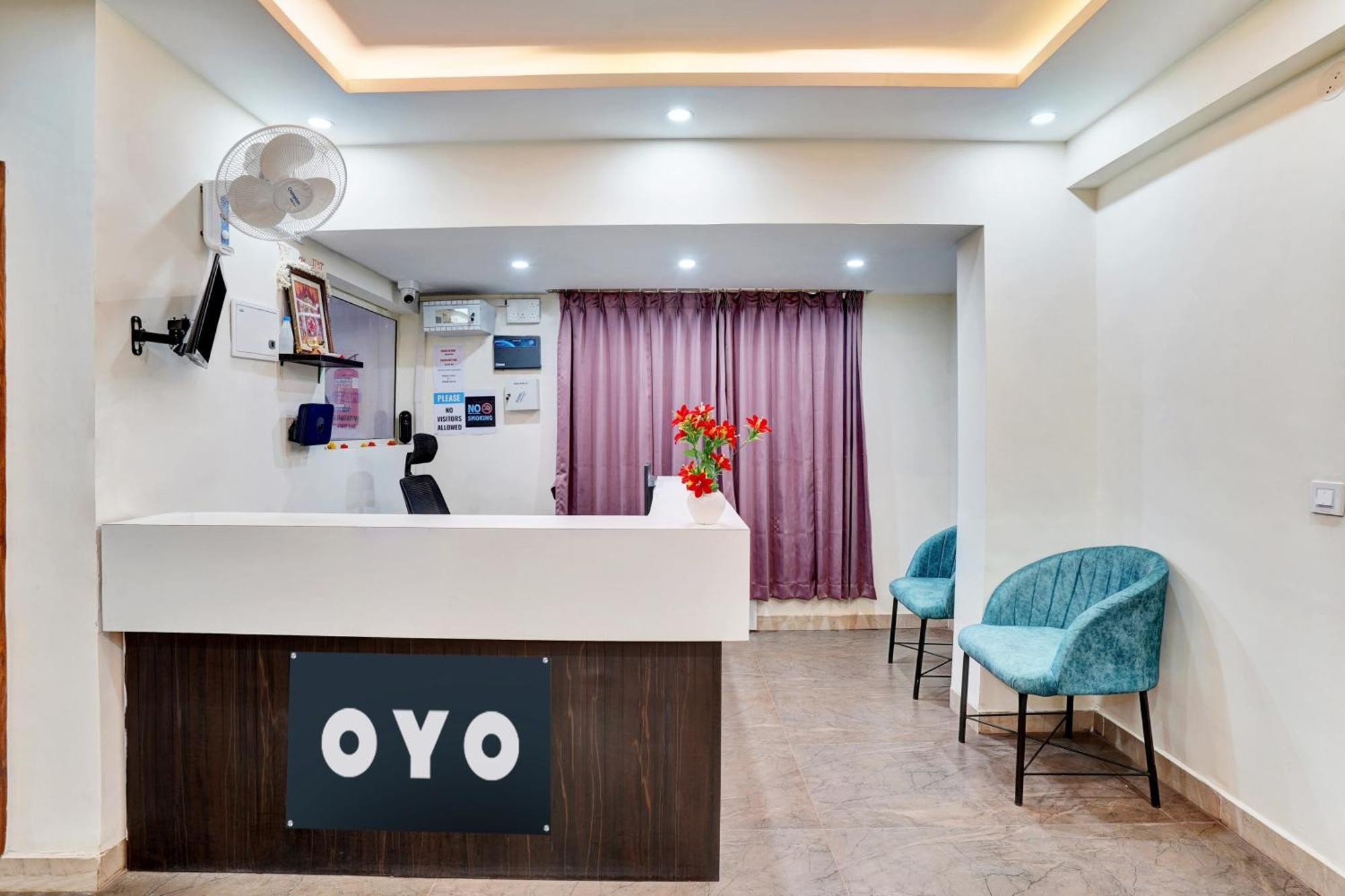Hotel O Gayathri Metro Deluxe Bangalore Extérieur photo