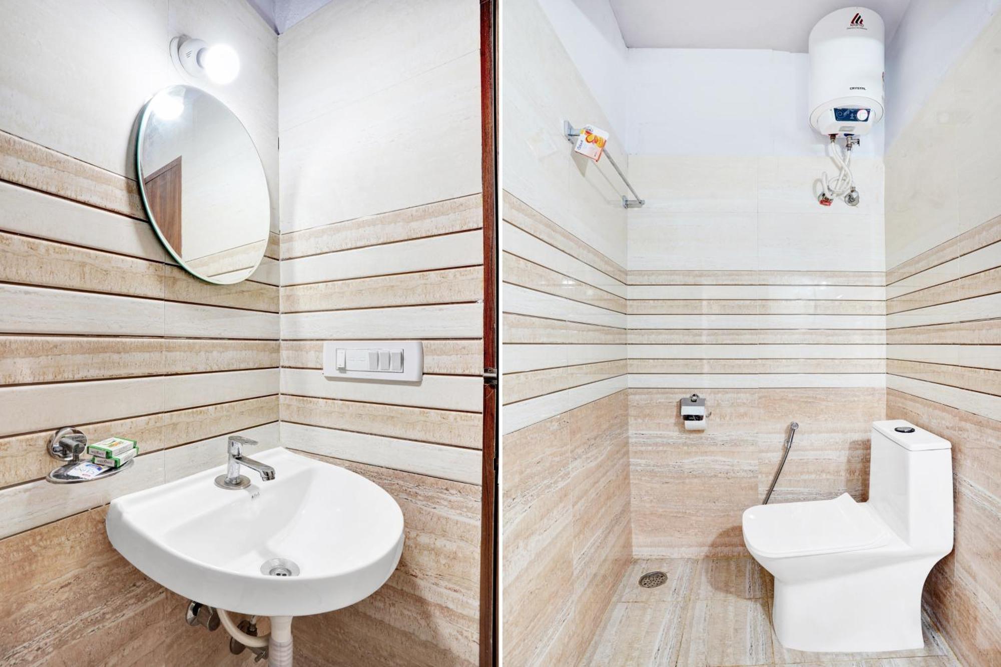 Hotel O Gayathri Metro Deluxe Bangalore Extérieur photo